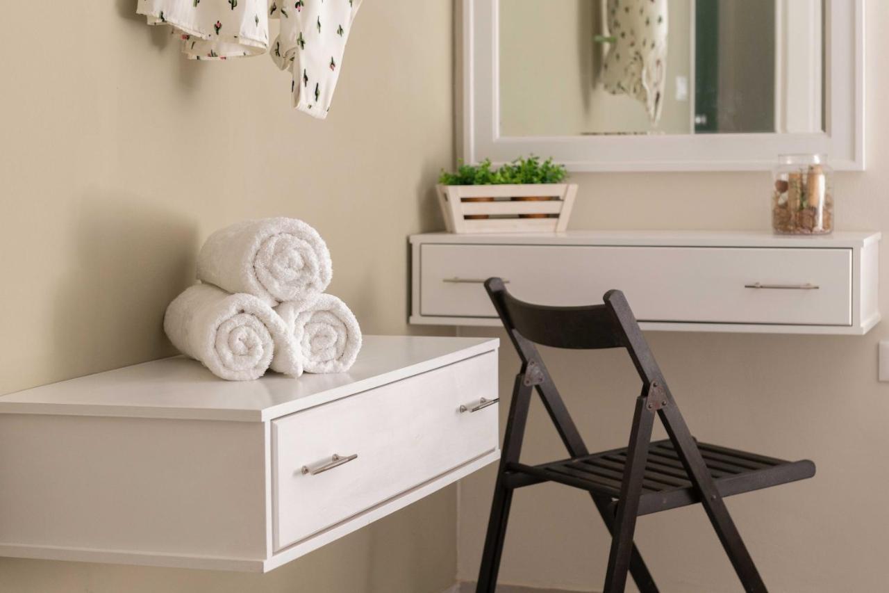 Maravelia'S Rooms Đảo Sými Ngoại thất bức ảnh